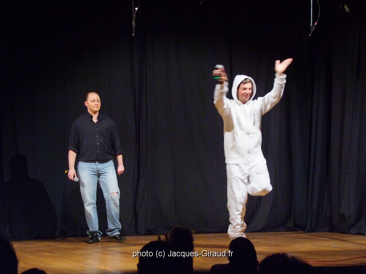 2011-03-19_22-12-25_FinePix S100FS_111,1mm_1_30_emeB.JPG